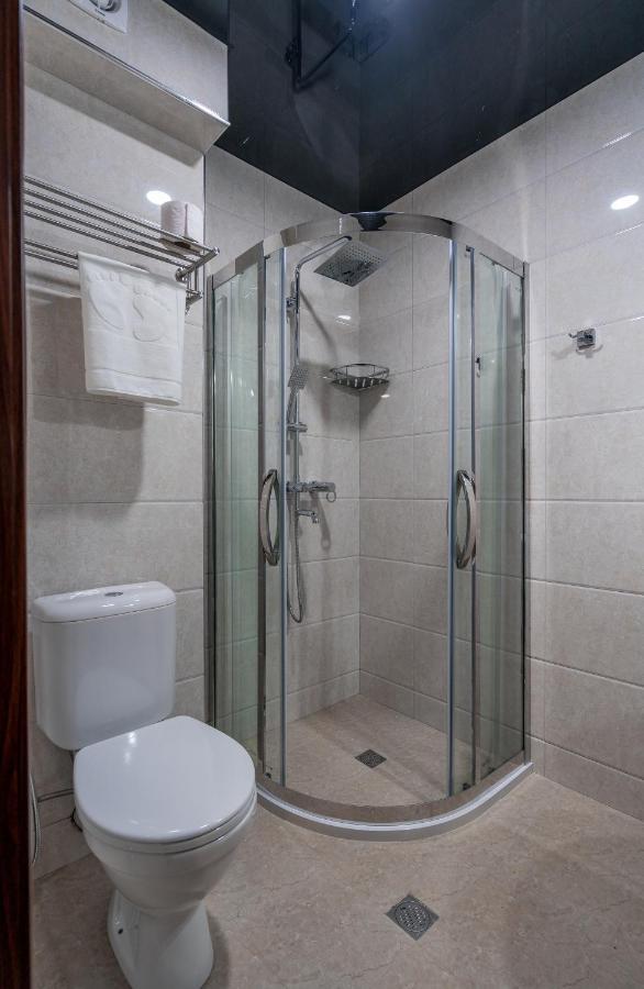 Aura Hotel Tbilisi Exterior photo
